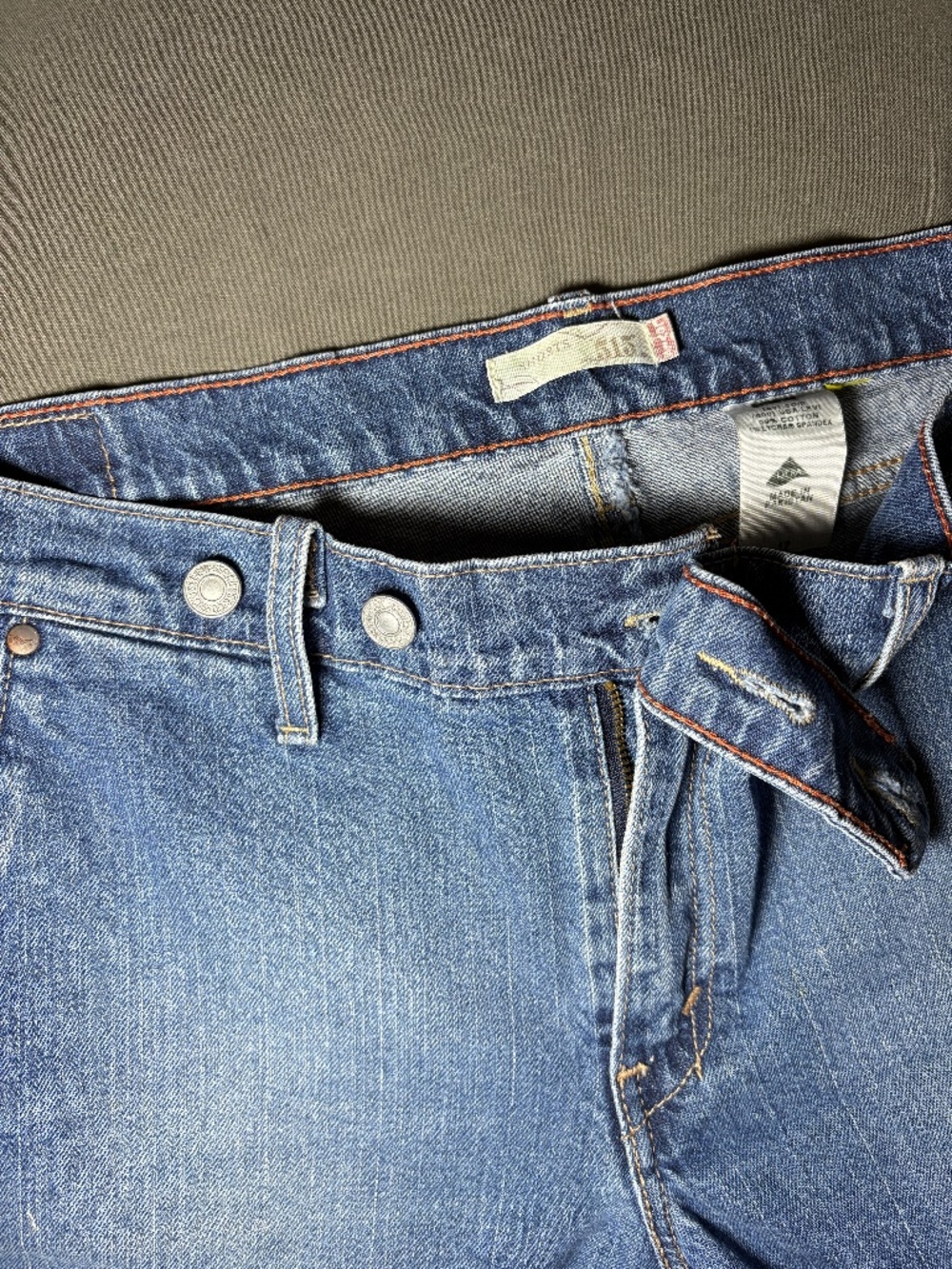 Women 515 LEVI'S Shorts / Size 12 - Picture 8 of 8